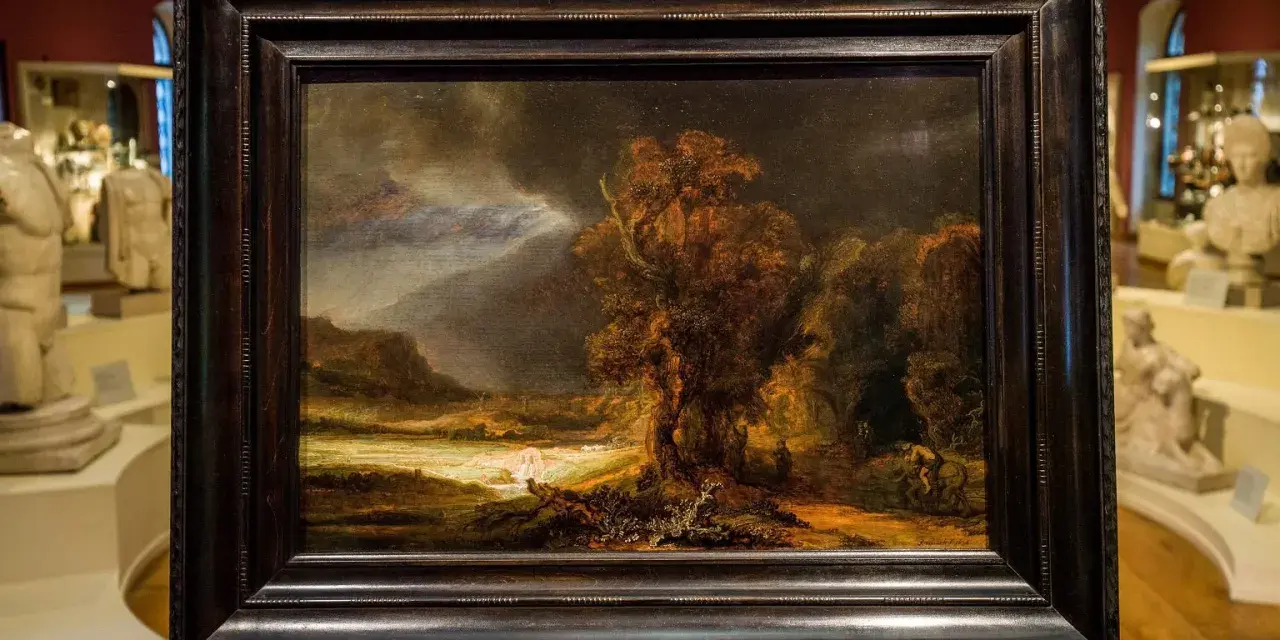 Krajobraz z burzą i rzeką, jeden z **rembrandt najpopularniejsze obrazy**. Mroczne niebo, drzewa i postacie w oddali.