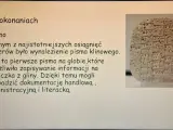 Glina z pismem klinowym, kluczowym osiągnięciem cywilizacji sumerów, umożliwiającym zapis informacji.