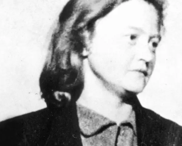 Portret Ilse Koch, która znana jest z okrucieństwa wobec więźniów, w tym dzieci.
