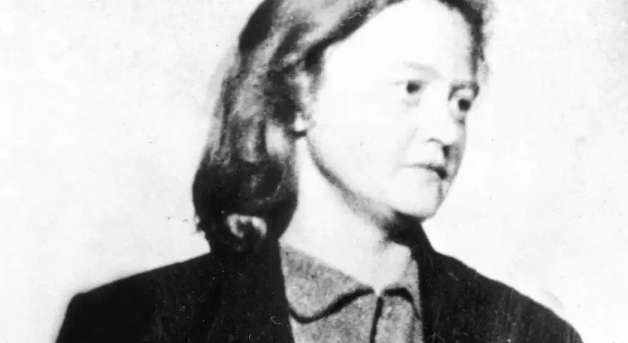 Portret Ilse Koch, która znana jest z okrucieństwa wobec więźniów, w tym dzieci.